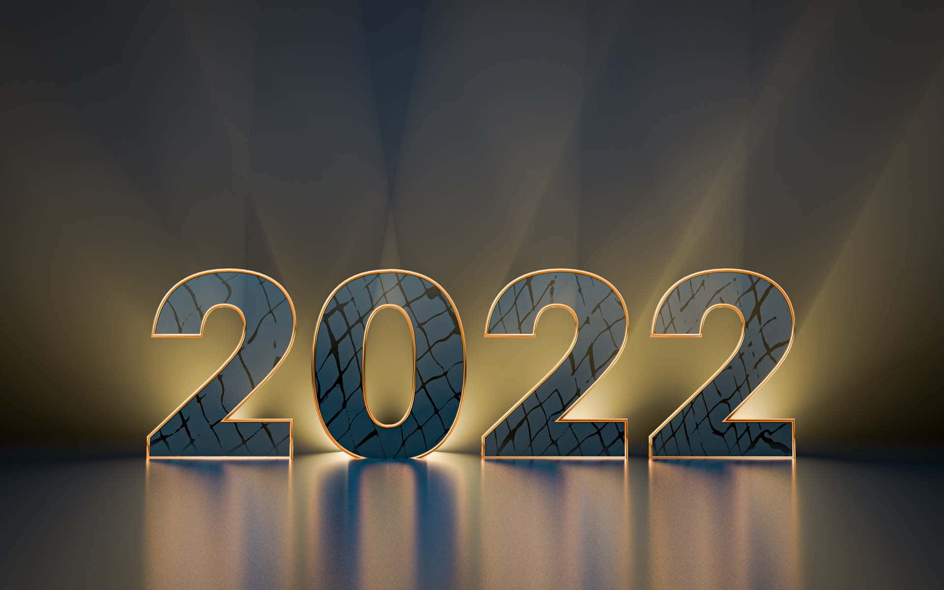 金色外框的2022數字，帶有裂紋的藍色表面，在深色工作室環境中發光。