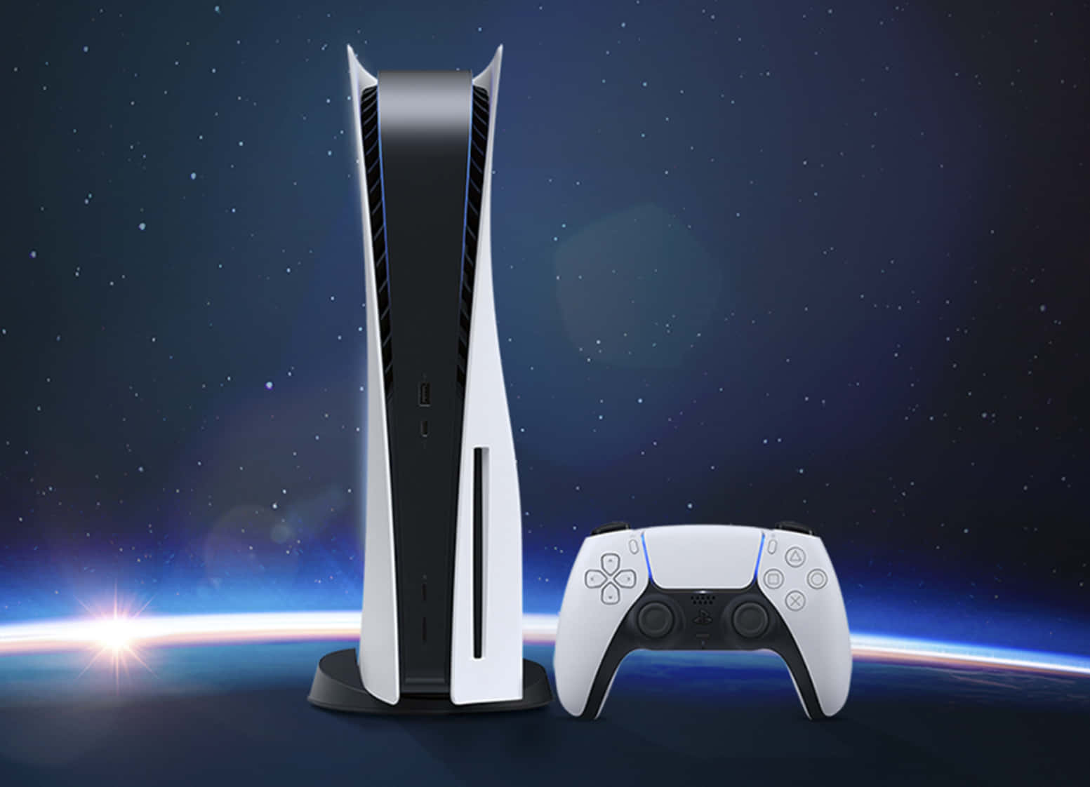 近距離欣賞索尼下一代 PS5 主機 壁紙 — PlayStation 5 主機和控制器在星空太空背景下，帶有發光行星地平線。