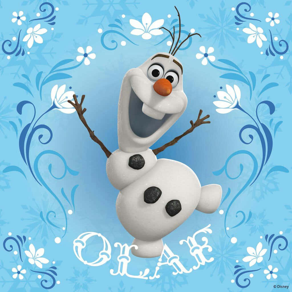 迪士尼《冰雪奇緣》奧拉夫享受夏日陽光 壁紙 — 一個快樂的雪人，有樹枝手臂和胡蘿蔔鼻子，在藍色花卉背景上微笑。