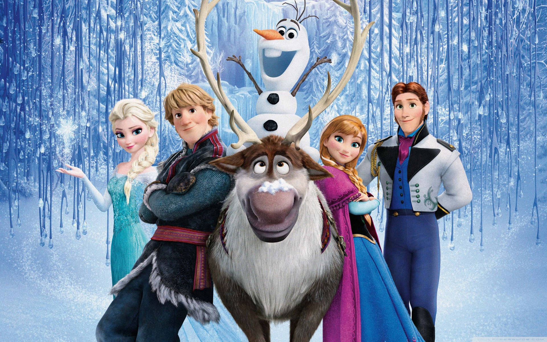 迪士尼《冰雪奇緣》桌面壁紙 壁紙 — 冰雪奇緣角色艾莎、安娜、克里斯托夫、奧拉夫和斯文一起站在一個有懸掛冰柱和雪花的魔法冰森林中。