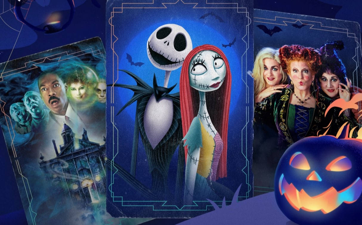 迪士尼萬聖節電影 壁紙 — 一張萬聖節電影海報拼貼畫， featuring Jack Skellington、Sally 和 Sanderson 姐妹，背景是深藍色恐怖背景和發光的傑克南瓜燈。