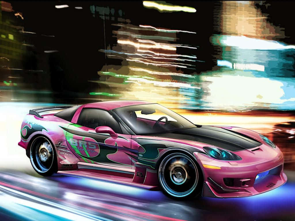 迷人的夜間街道賽車場景 壁紙 — 一輛充滿活力的粉紅色跑車在夜晚穿過霓虹燈閃爍的城市，留下光跡。