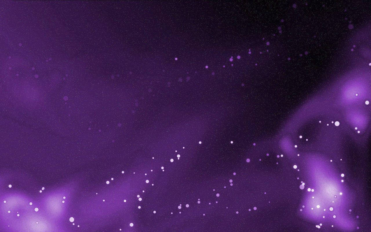 紫色宇宙星雲，帶有在太空中飄浮的發光星星。
