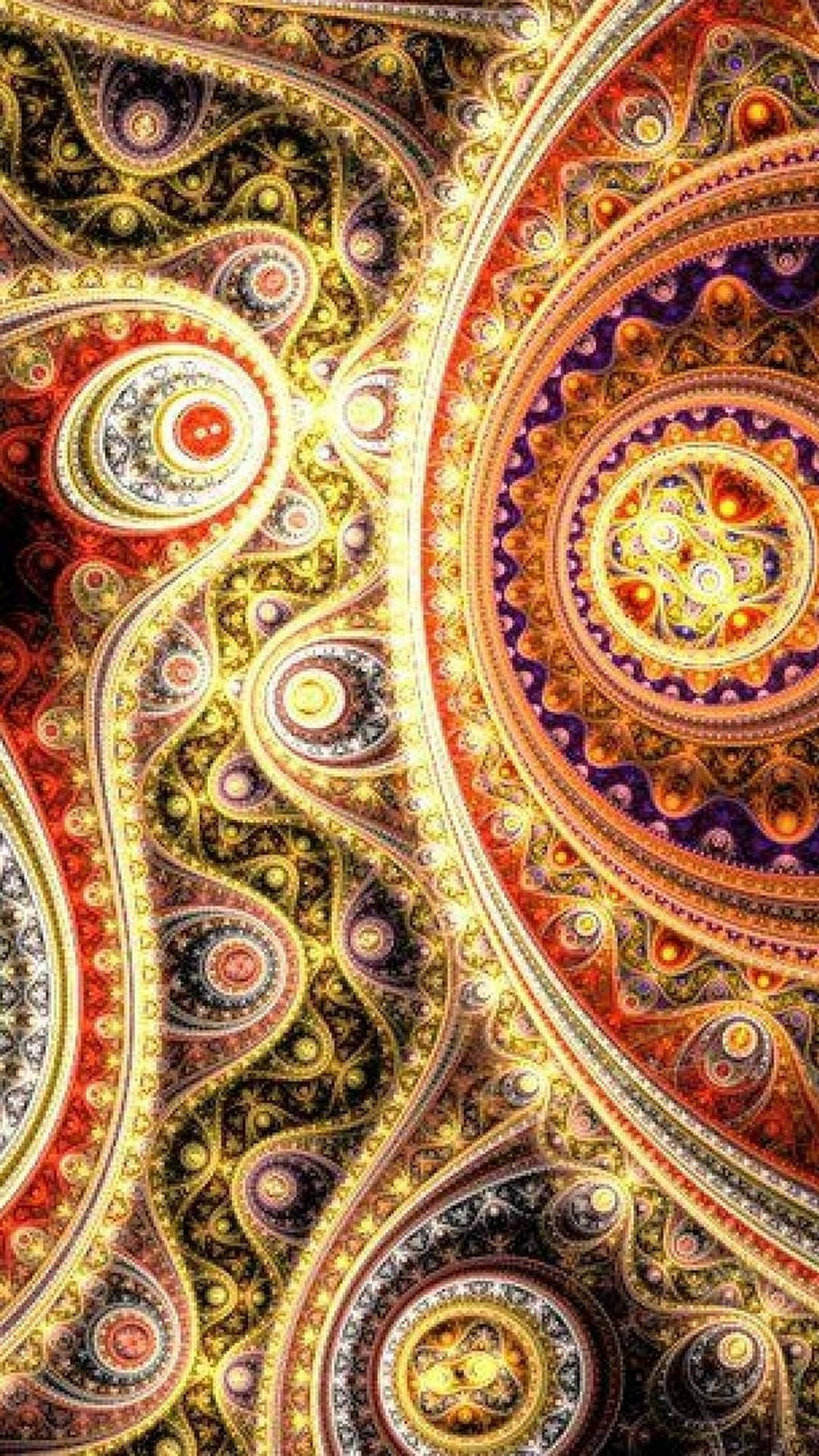 迷幻手機螺旋圖案 壁紙 — 充滿活力的分形圖案以金色、紅色、紫色和黃色旋轉，營造出複雜的迷幻曼陀羅效果。