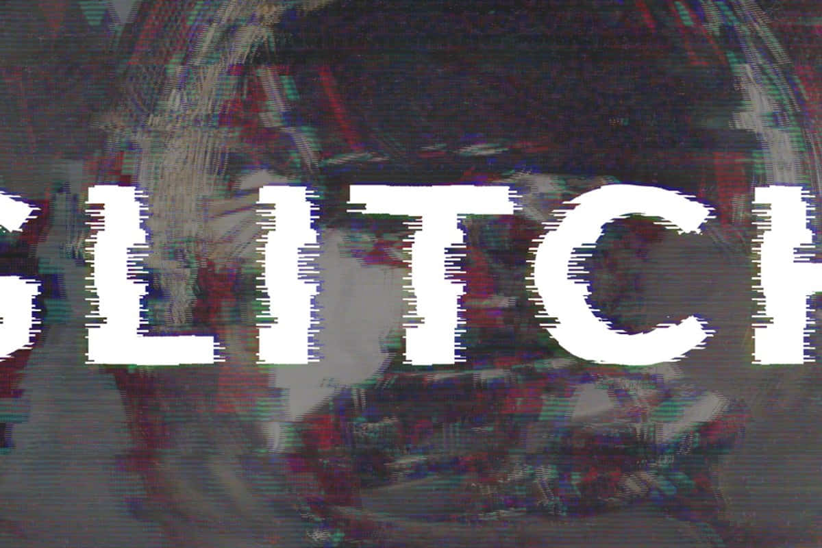 透過故障探索虛擬世界的深處 壁紙 — 粗體白色故障文字顯示「GLITCH」，背景為扭曲的數位像素，帶有紅色、藍色和灰色的模糊像素。