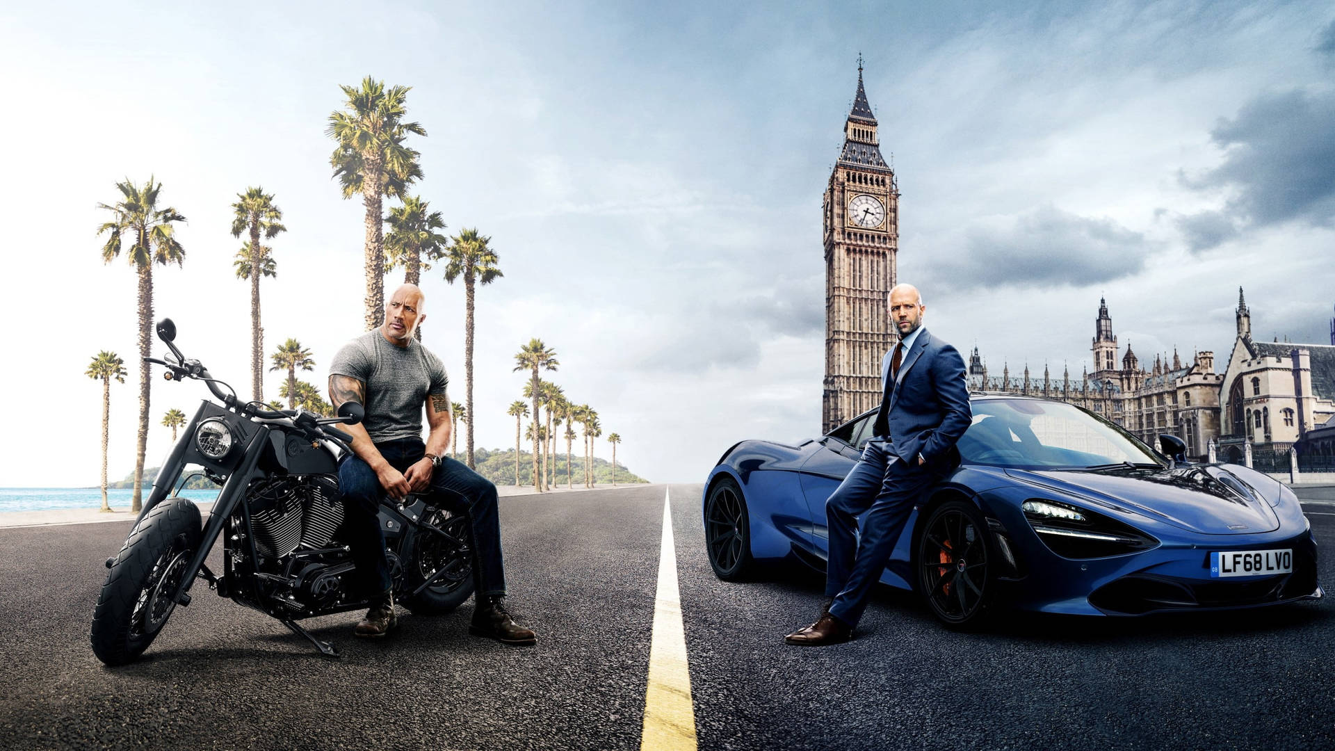 Dwayne Johnson 坐喺電單車上，旁邊係藍色跑車，背景有大笨鐘。