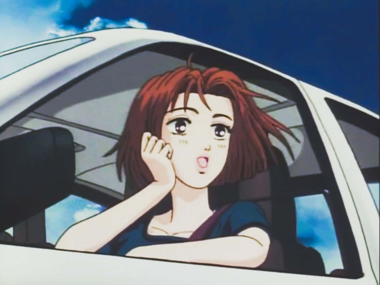 從白色車窗探出頭來、表情驚訝的紅髮動漫女孩。