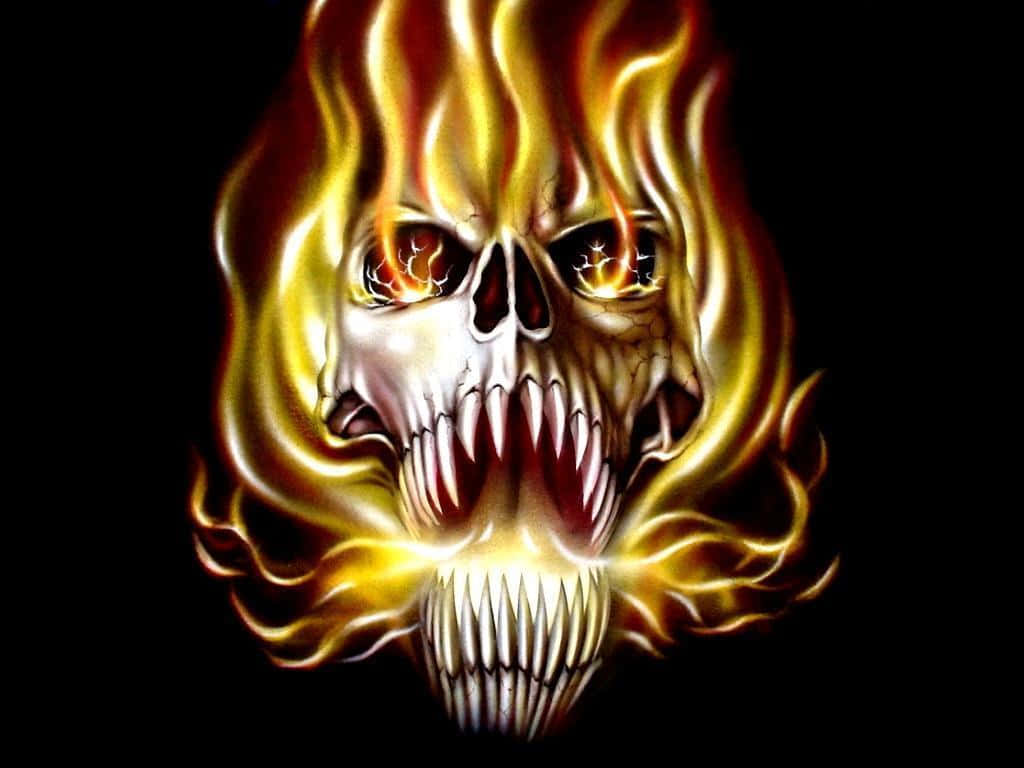 邪惡骷髏，眼神陰森黑暗 壁紙 — 一個帶有發光眼睛和尖銳牙齒的威脅性火焰骷髏頭，背景為黑色。