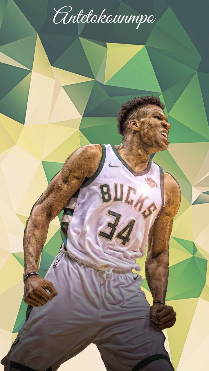酷炫NBA 吉安尼斯·安特托昆博粉絲藝術 壁紙 — 運動型籃球運動員 Giannis Antetokounmpo 身穿密爾沃基公鹿隊球衣，在充滿活力的綠色和黃色幾何背景前動態擺姿勢。