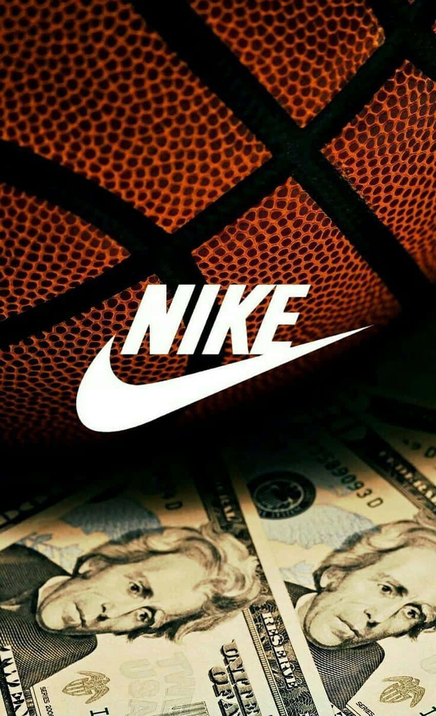 Nike標誌在籃球和美元鈔票上