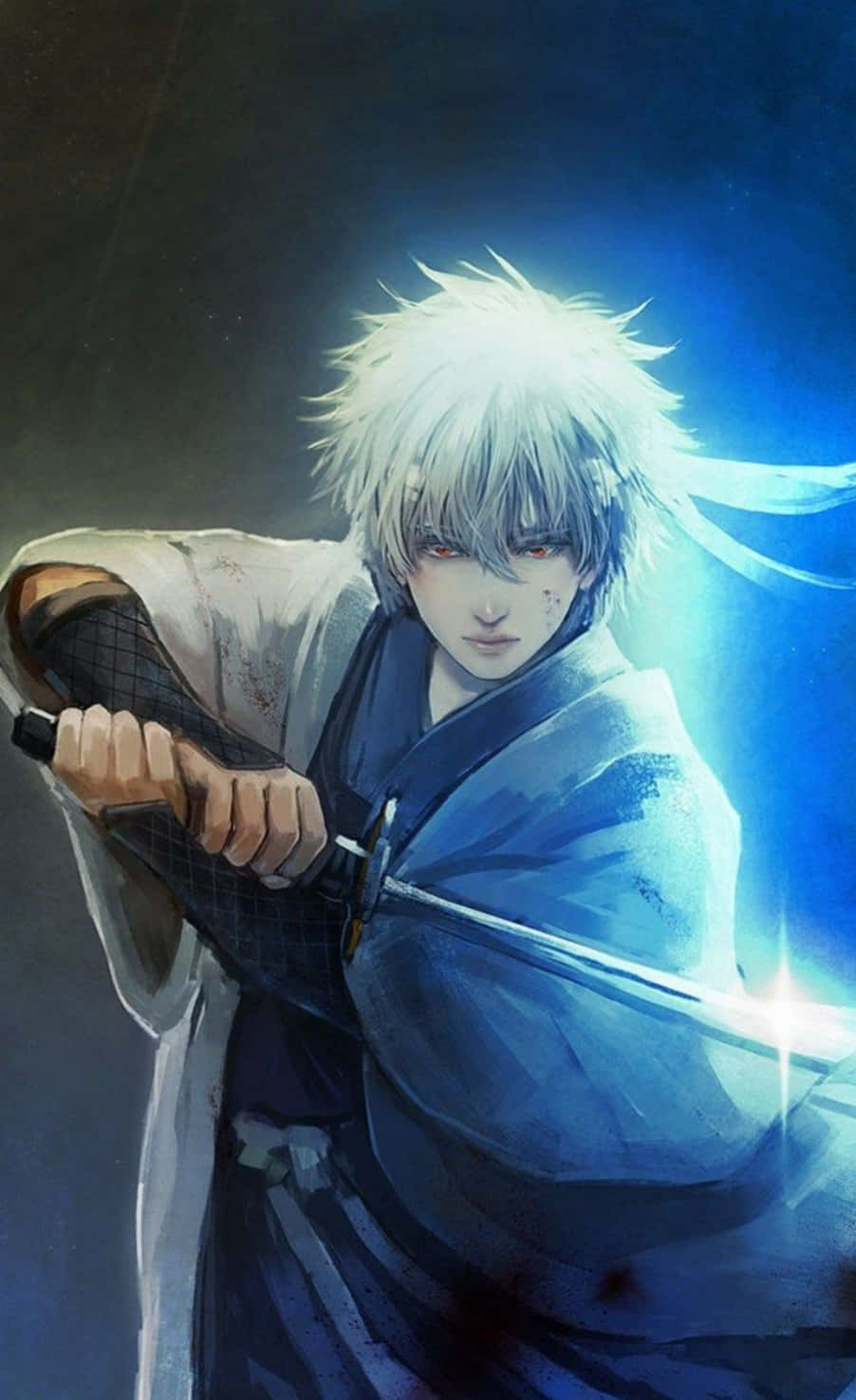 白發動漫戰士在藍光中握著一把發光的劍。