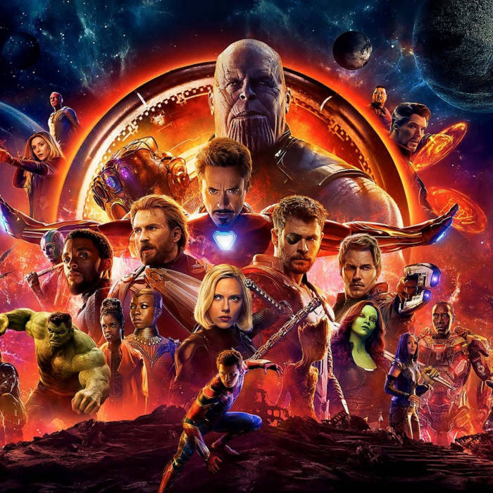 Marvel 超級英雄與反派在宇宙戰鬥場景中，背景是熾熱星雲和行星。