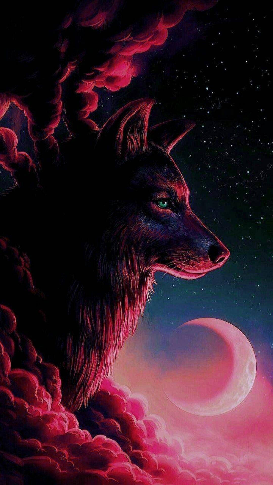 酷黑狼穿過紅雲 壁紙 — 一頭雄偉的狼，眼睛發出綠色光芒，從鮮豔的粉紅雲層中浮現，背景是星空和彎月。