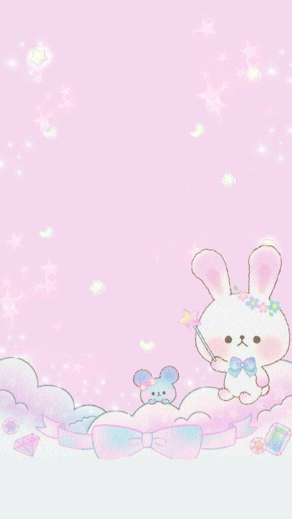 釋放你的風格，體驗Kawaii粉嫩美學 壁紙 — 一隻可愛的白兔戴着花冠和蝴蝶結，手持星星魔杖，坐在粉彩雲朵上，還有一隻藍色小老鼠作伴，背景是閃爍的粉紅天空。
