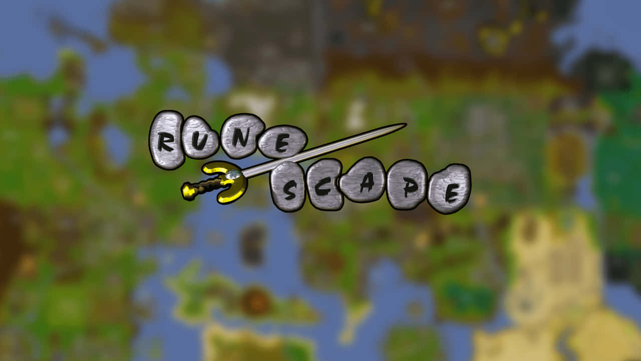 重返吉林諾世界，體驗《舊版 Runescape》！ 壁紙 — RuneScape 標誌，一把劍穿過石頭般的字母，背景是模糊的奇幻地圖。