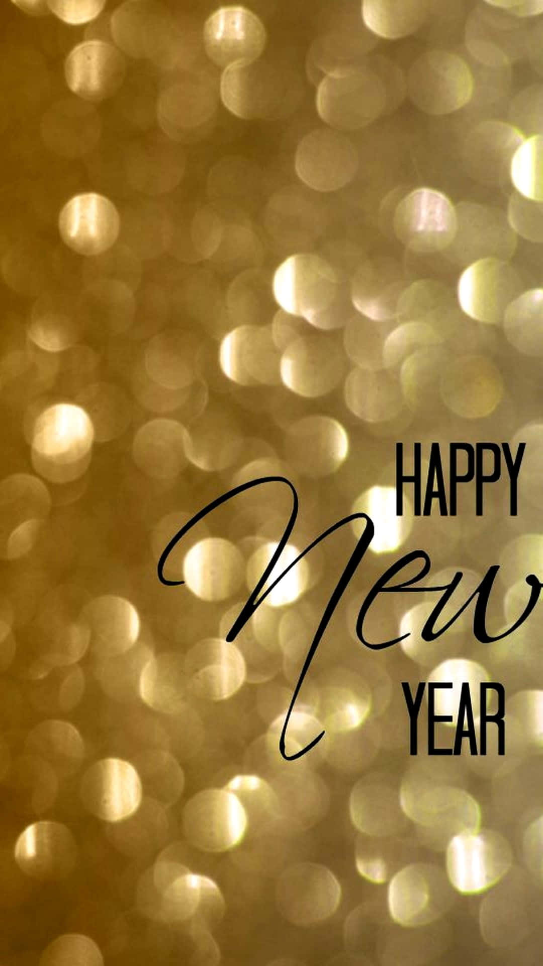 在金色閃爍背景上的黑色字體 Happy New Year 文字。