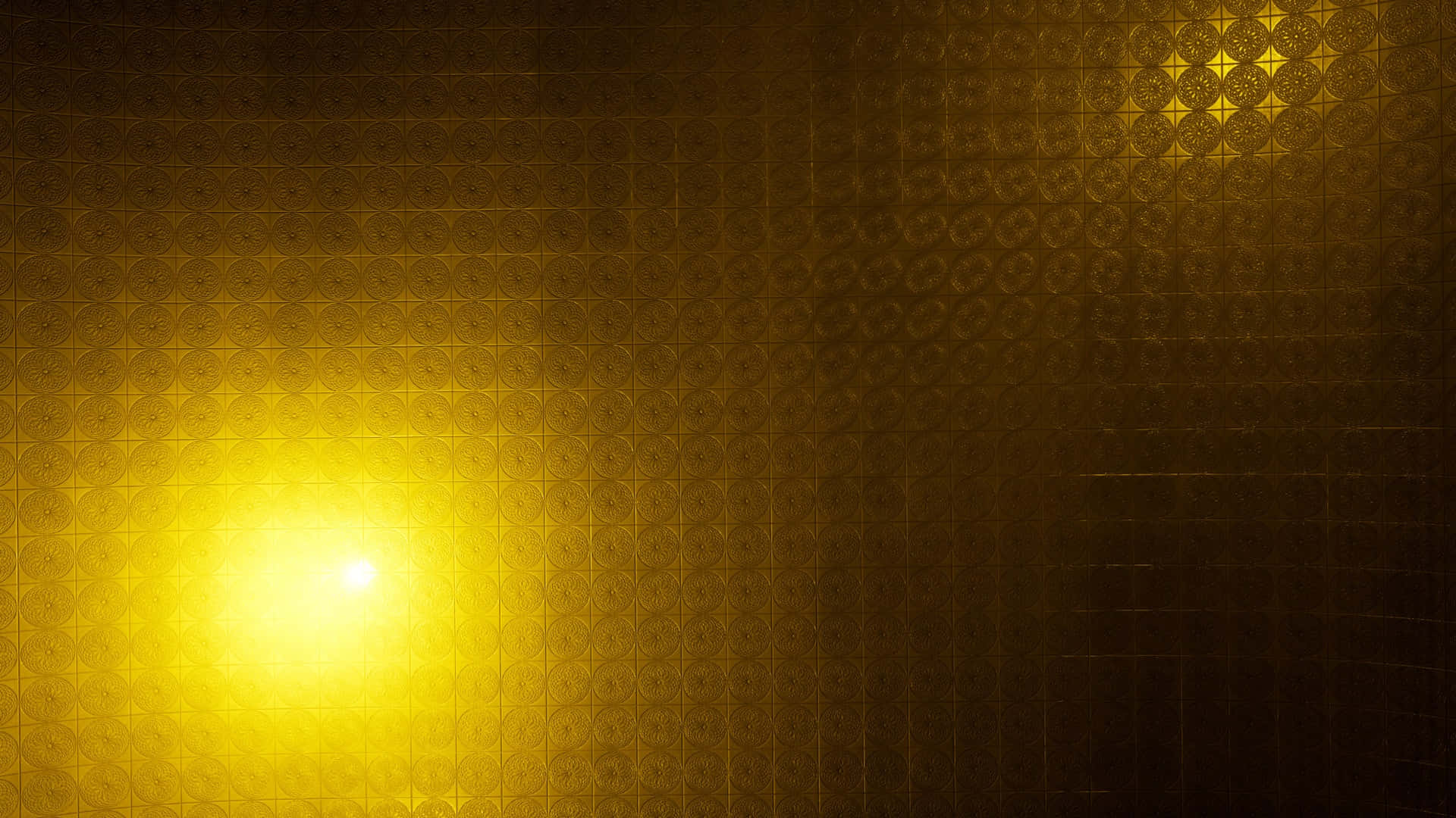金屬黃色盡顯其輝煌 壁紙 — 溫暖的金色光芒從帶有紋理的天花板瓷磚圖案中散發出來，投射出柔和的陰影和發光的高光。