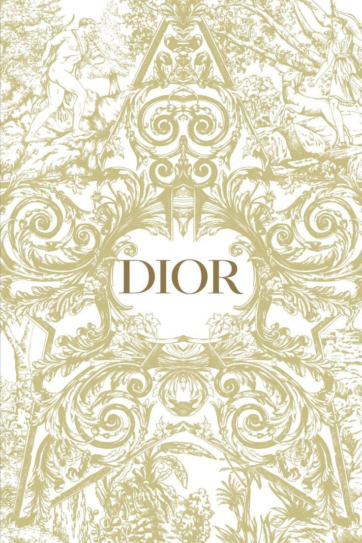 Dior標誌被精緻的金色捲曲花紋和古典人物圖案環繞。
