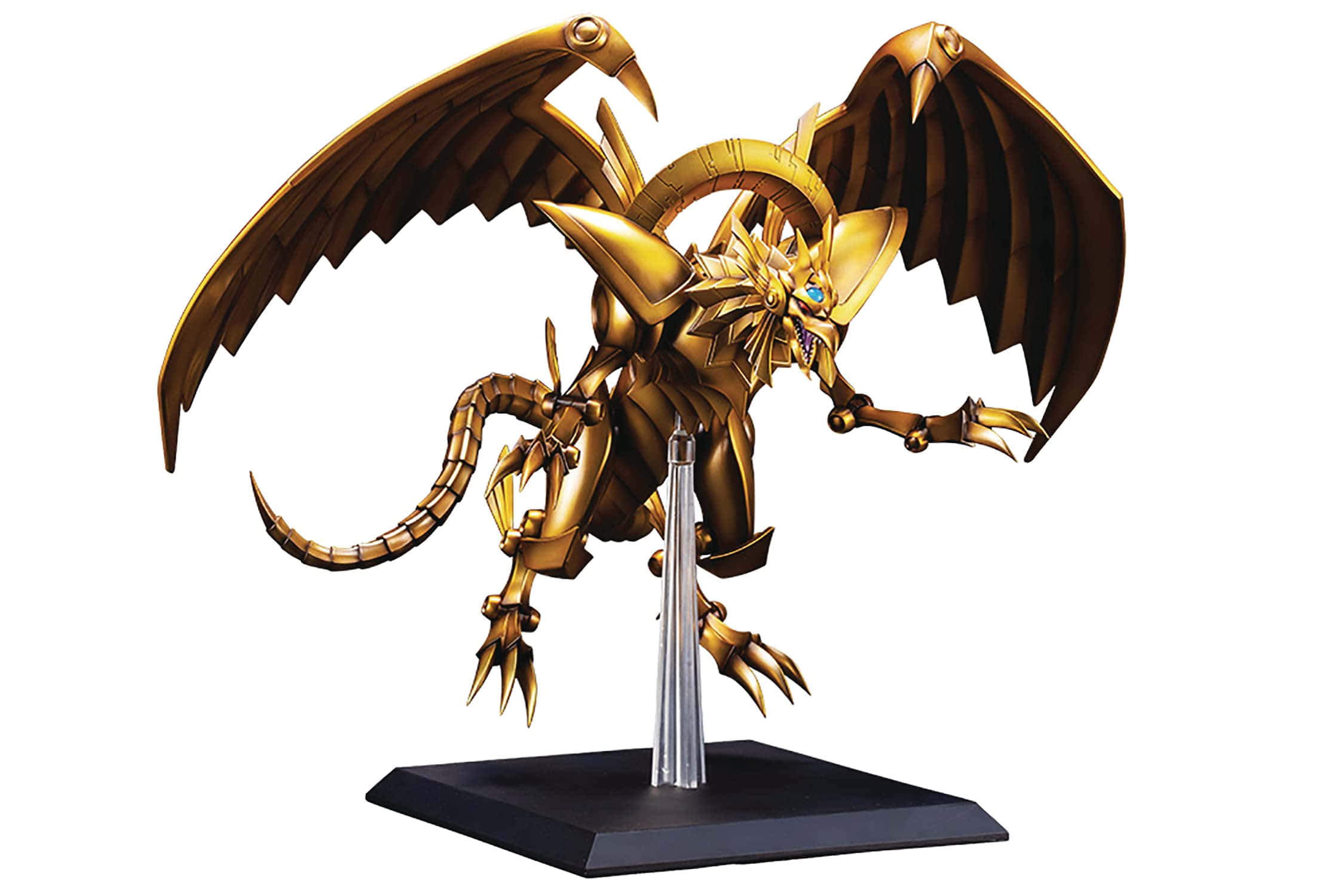 The Winged Dragon Of Ra 桌布 壁紙 — 金色機械龍雕像展開翅膀，藍色發光眼睛，立於黑色展示底座上。