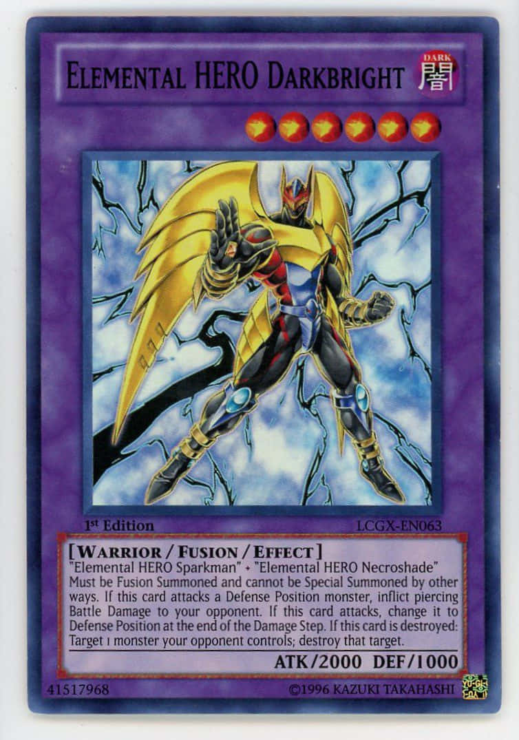 Yugioh Elemental Hero 桌布 壁紙 — 金色裝甲英雄展翅，在雷電交加的暴風藍天下動態出擊。