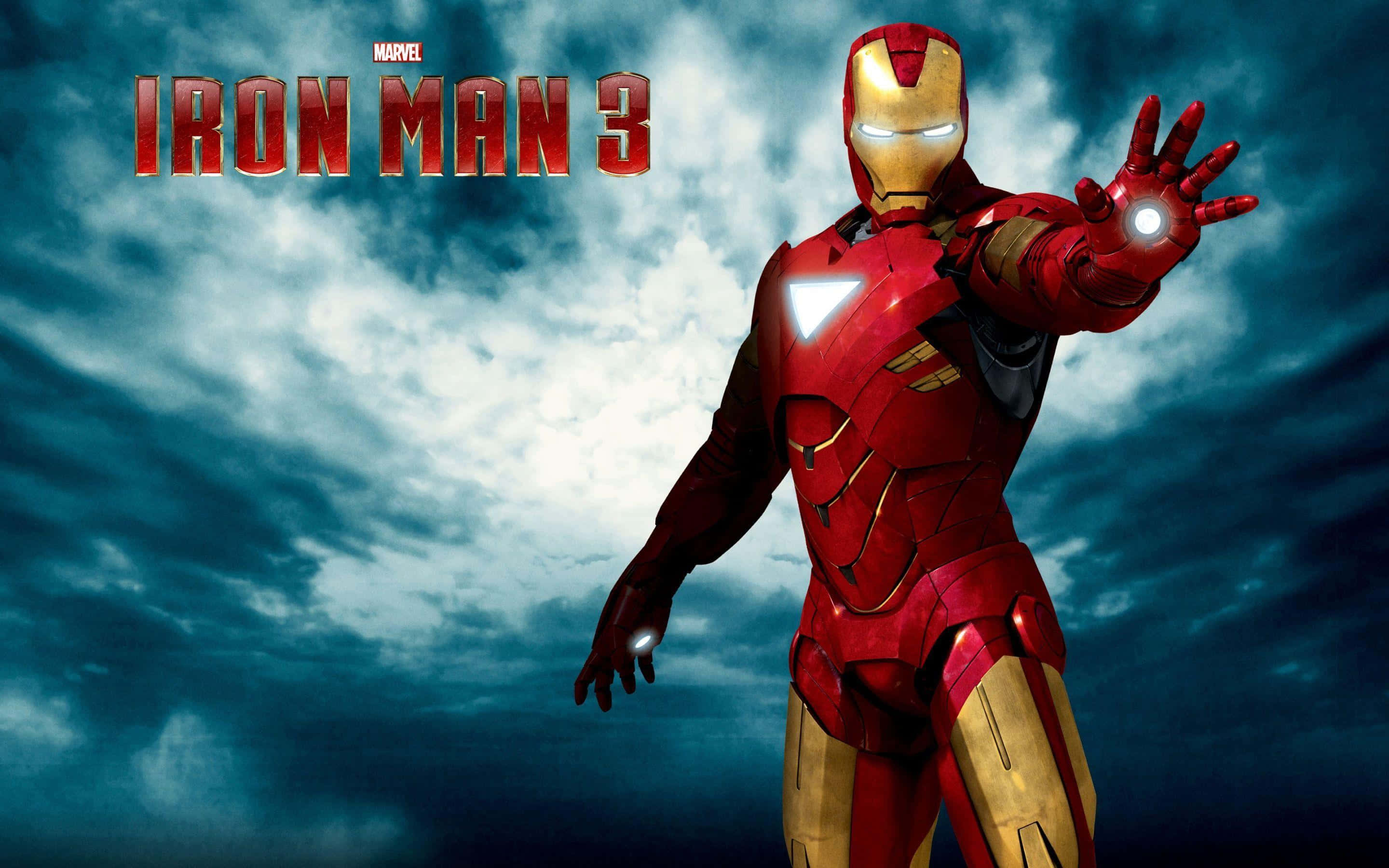 Iron Man Movies 桌布 壁紙 — 鐵甲奇俠英雄地站在暴風雨的天空下，伸出發光的斥力炮，電影標題在上方可見。