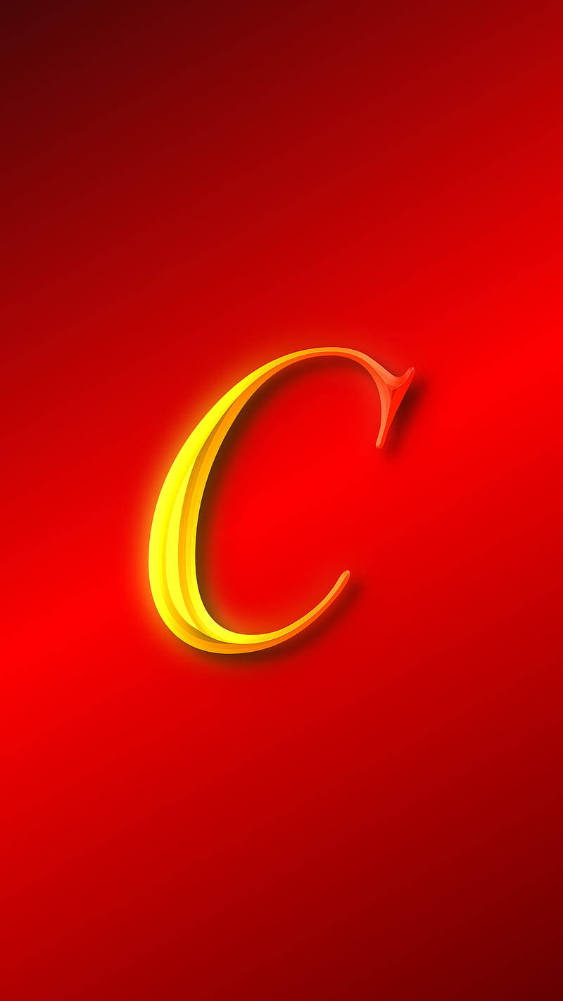 閃亮金色字母C 壁紙 — 一個發光的金色字母C，採用時尚的3D設計，在豐富的紅色漸變背景上脫穎而出。