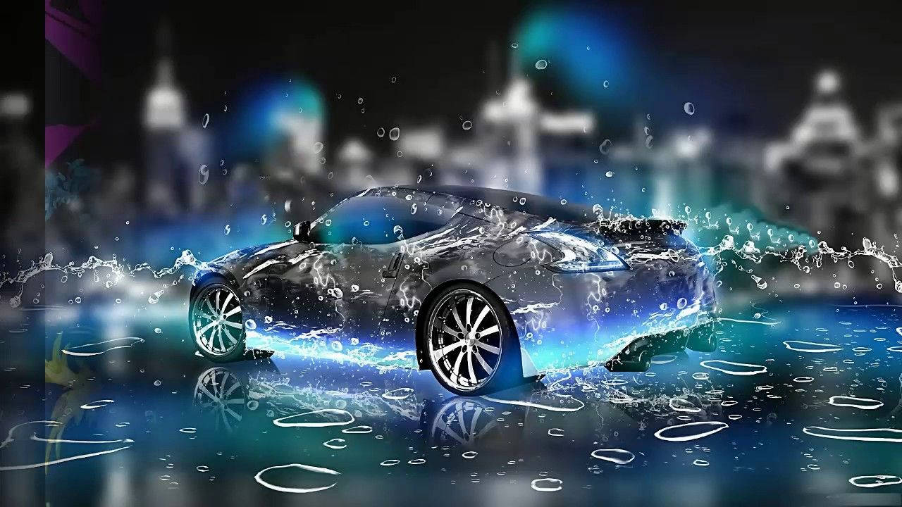時尚的銀色跑車從發光的藍色水中浮現，背景是夜晚的未來城市。
