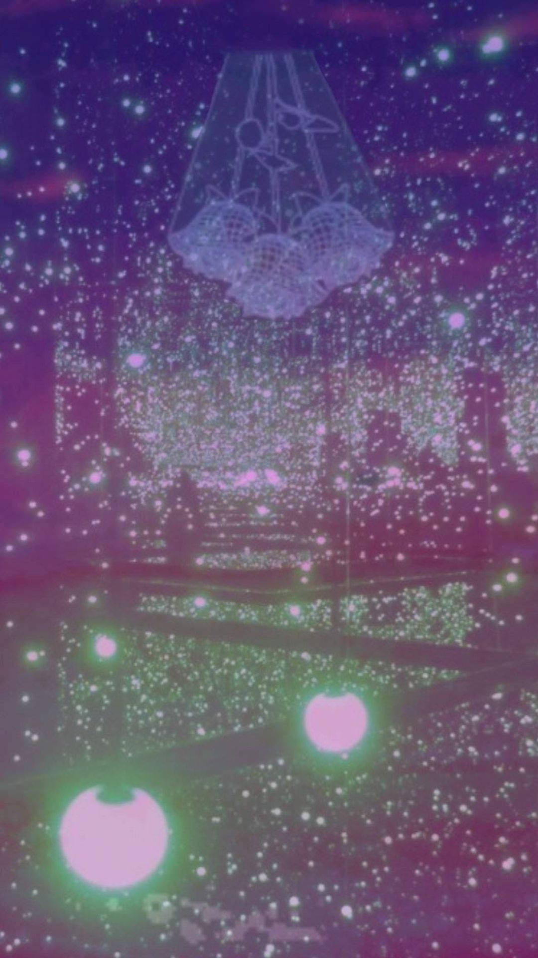 閃耀夜景人像 壁紙 — 一個發光嘅吊燈懸掛喺一個佈滿星星嘅紫色同粉紅色虛空中，有浮動嘅球體同閃爍嘅粒子。