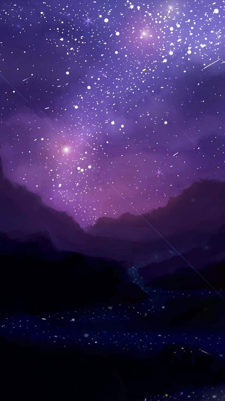 紫色夜空，繁星和流星，籠罩著黑暗的山脈和發光的河流。