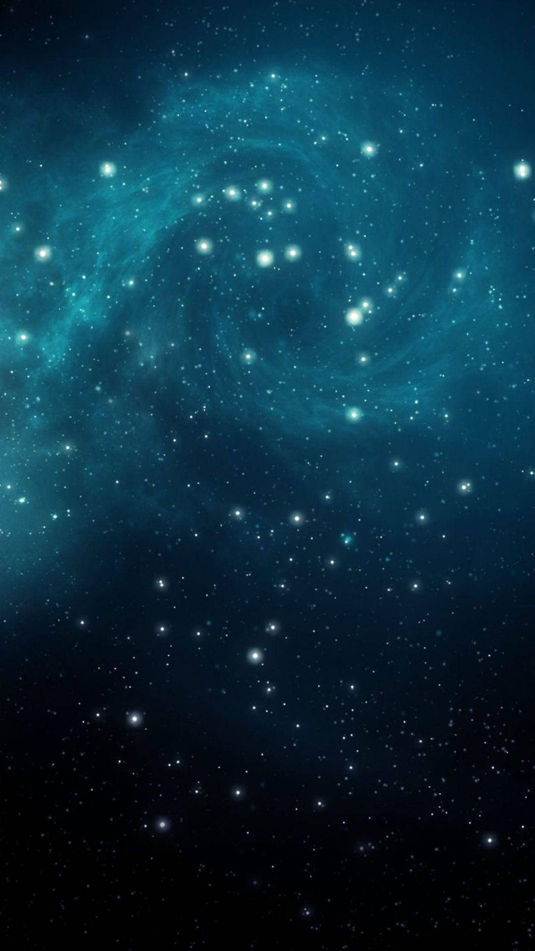 閃耀藍色星系 壁紙 — 一個充滿發光恆星的漩渦狀青綠色星雲，橫跨深邃的宇宙虛空。
