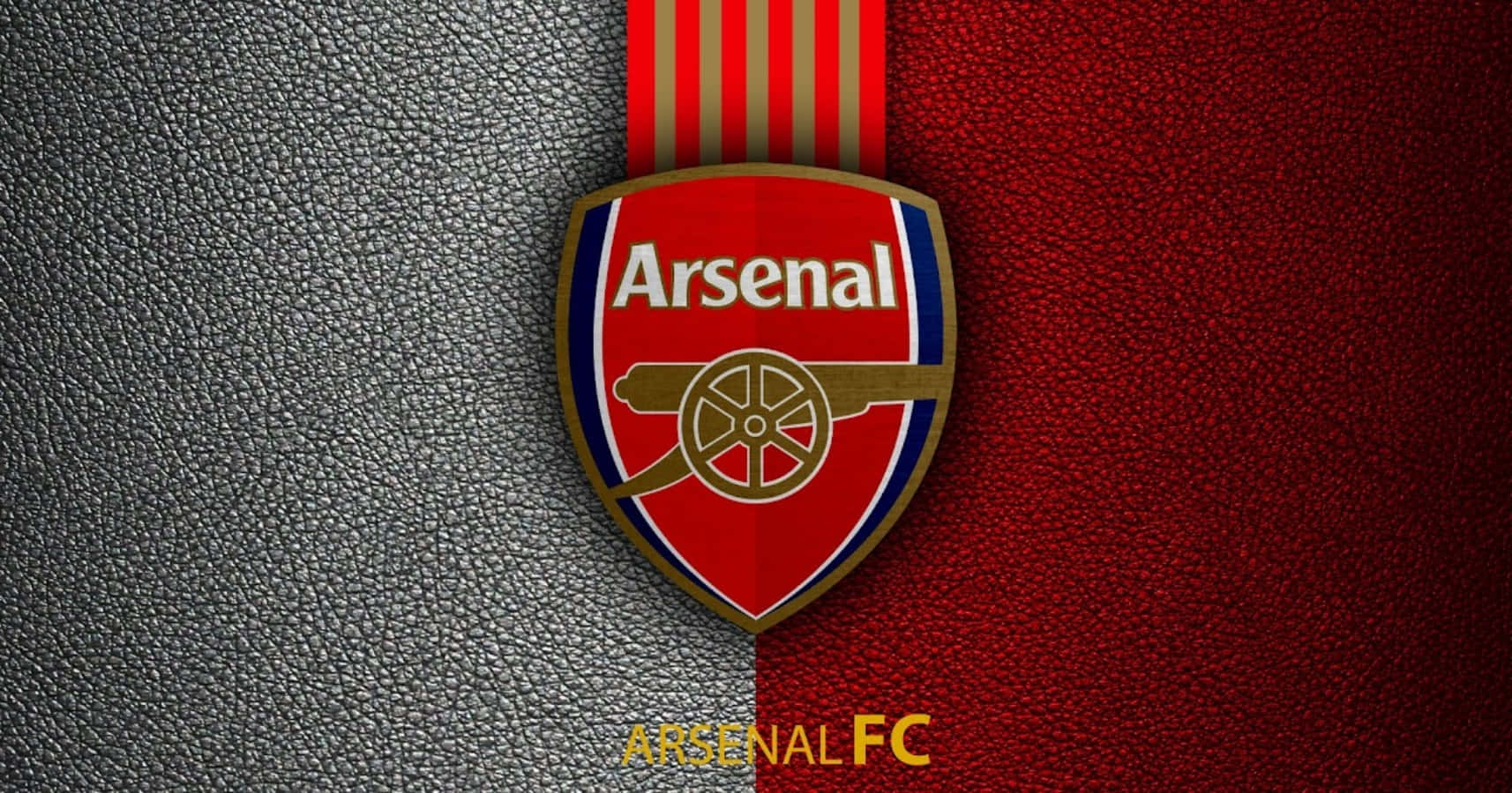 Arsenal 桌布 壁紙 — 阿仙奴足球會徽章置中於分開的灰色和紅色皮革紋理上，配有金色飾邊和下方球隊名稱。
