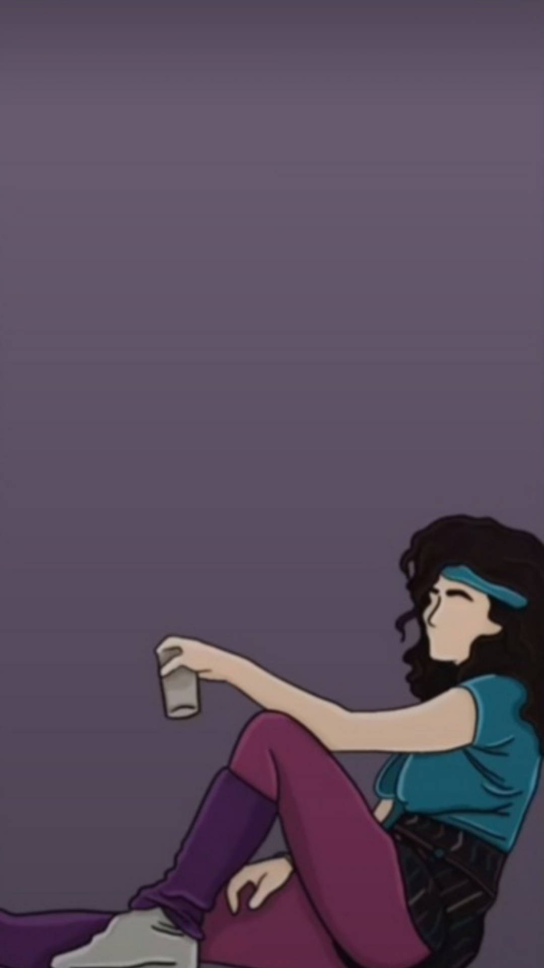 動漫女孩盤腿坐著，在紫色背景前拿著一個玻璃杯