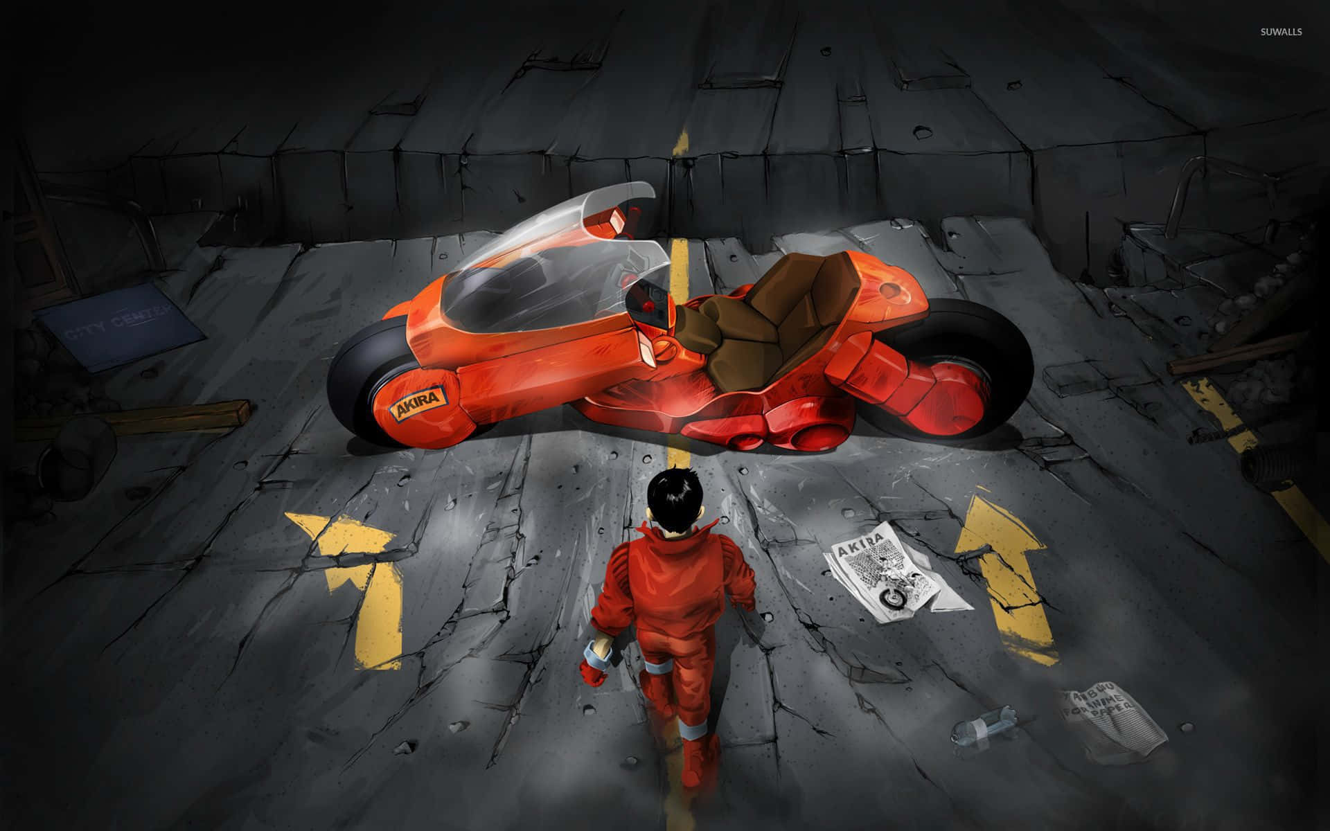 《阿基拉》背景數位插畫：篠原快彥騎乘紅色機車 壁紙 — 一名身穿橙色裝備的孤獨騎士，在一個佈滿裂縫混凝土和黃色箭頭的骯髒地下車庫中，走向一輛時尚的紅色電單車。