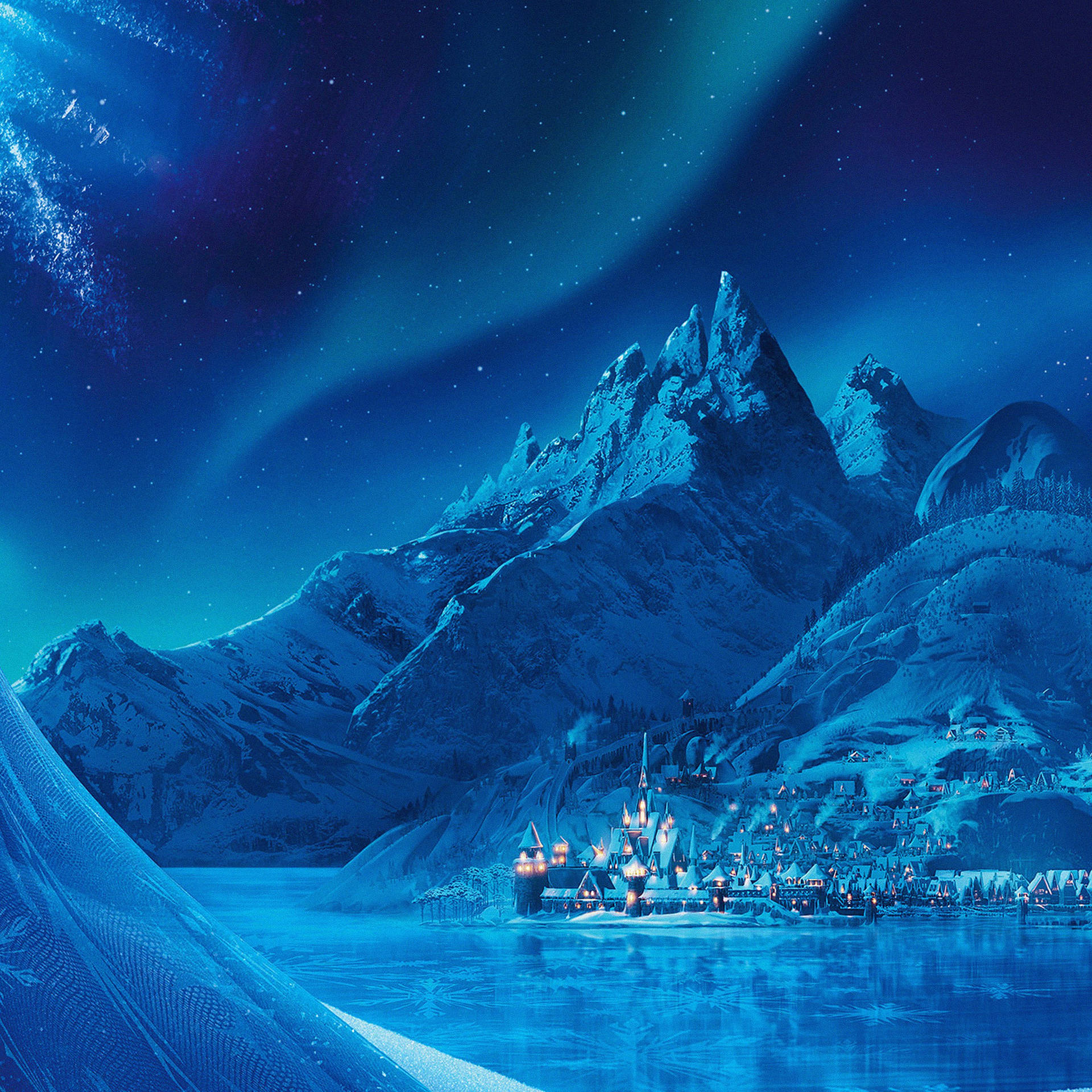 被雪覆蓋的山村，在極光和星空下閃爍著燈光