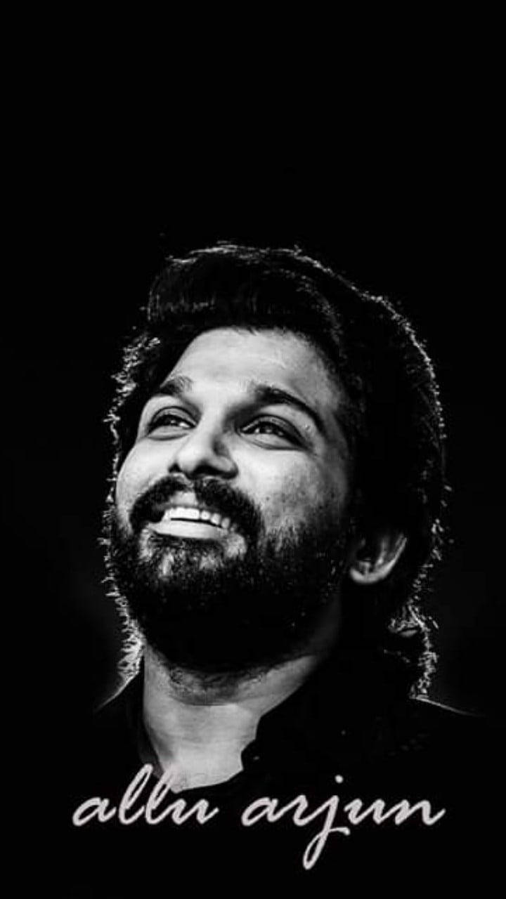 Allu Arjun 微笑肖像，下方有文字