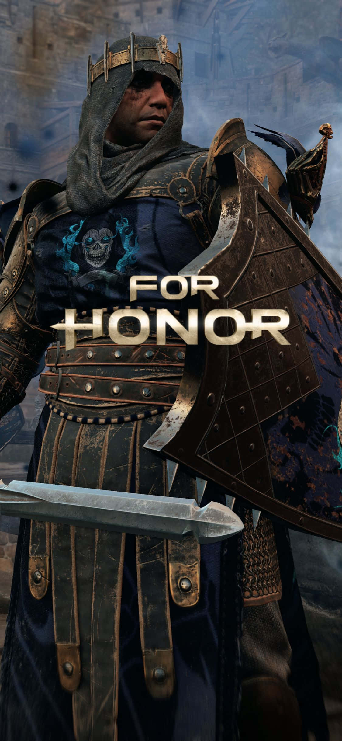 限量版 iPhone Xs — For Honor，展現你的驕傲 壁紙 — 一名身穿華麗暗色盔甲、帶有骷髏標誌和皇冠的戰士，手持劍和盾牌，以霧氣籠罩的城堡為背景，準備就緒。
