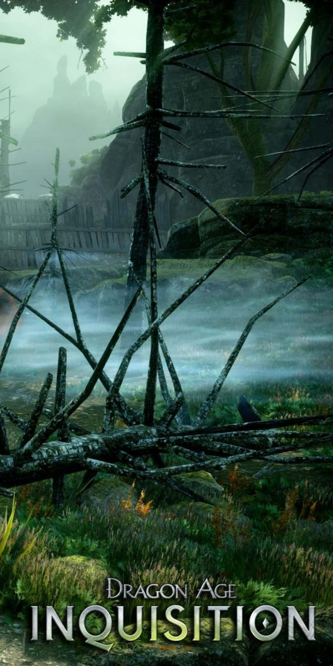 Pixel 3 Dragon Age Inquisition 桌布 壁紙 — 陰天天空下，迷霧籠罩的森林空地，有扭曲的樹木和古老遺跡。