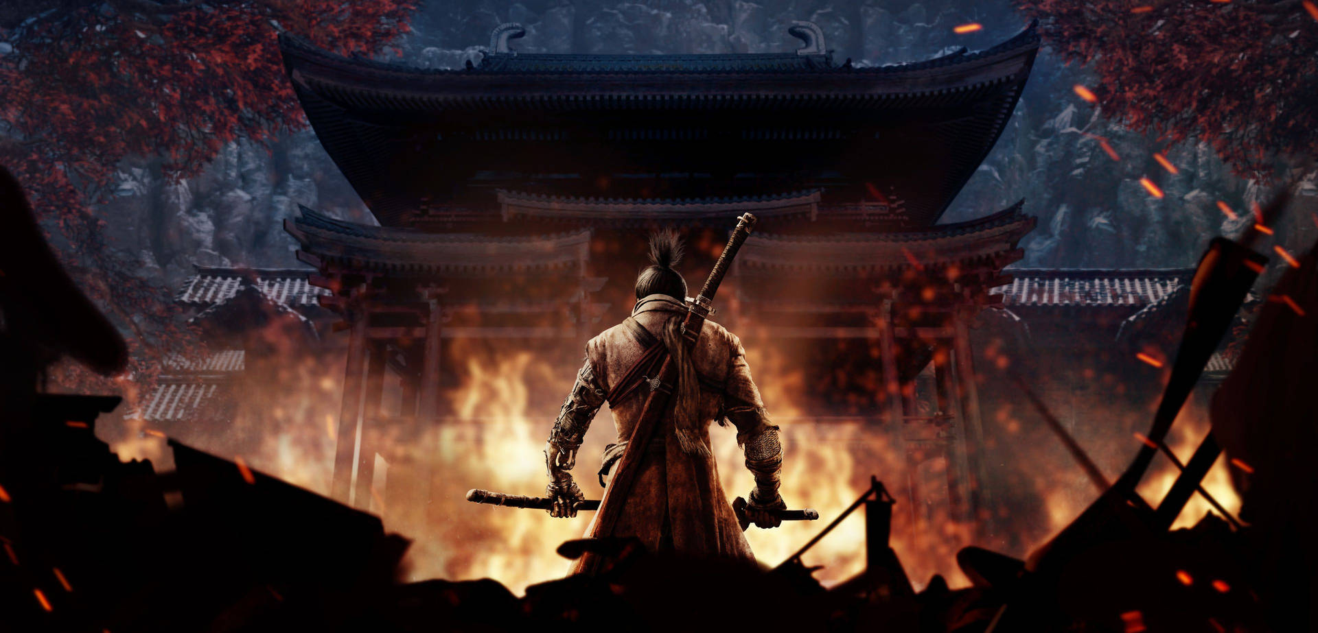 武士在秋夜樹下面對燃燒的神社。