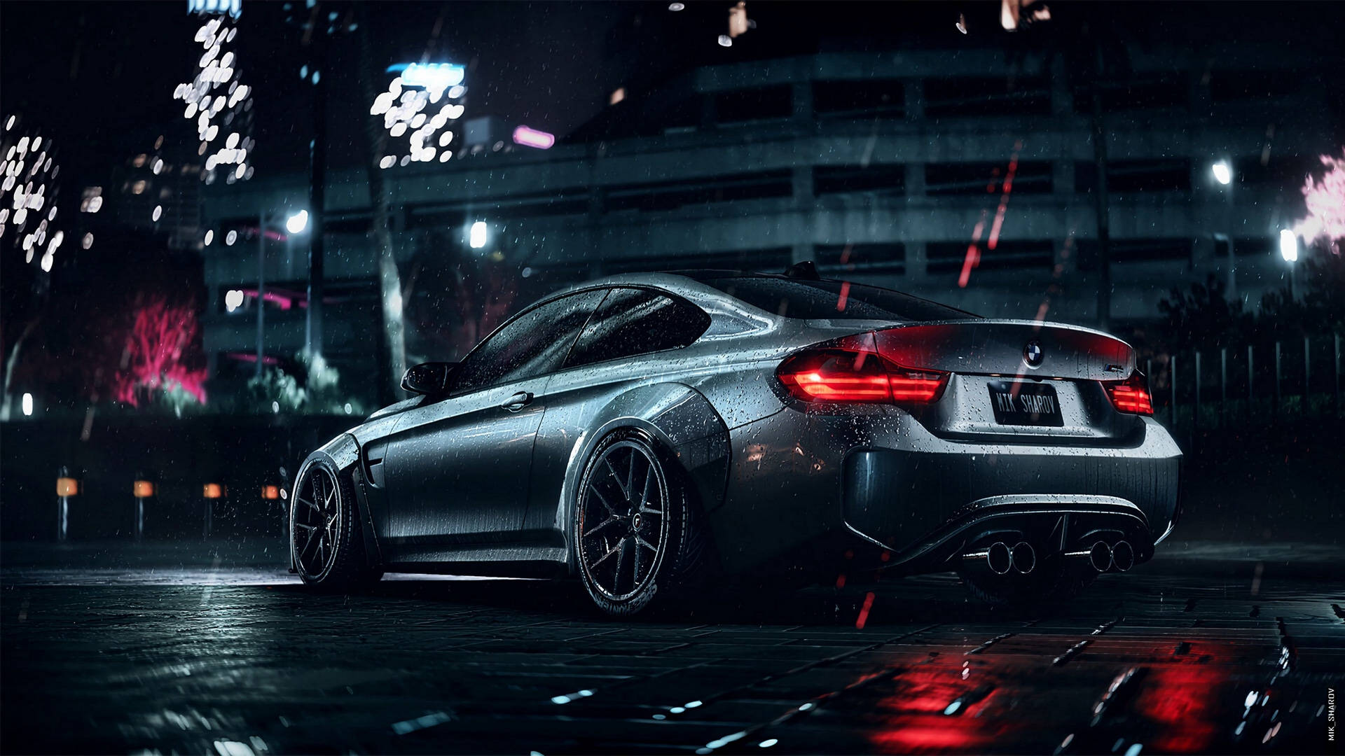 雨夜停泊的金屬灰BMW跑車