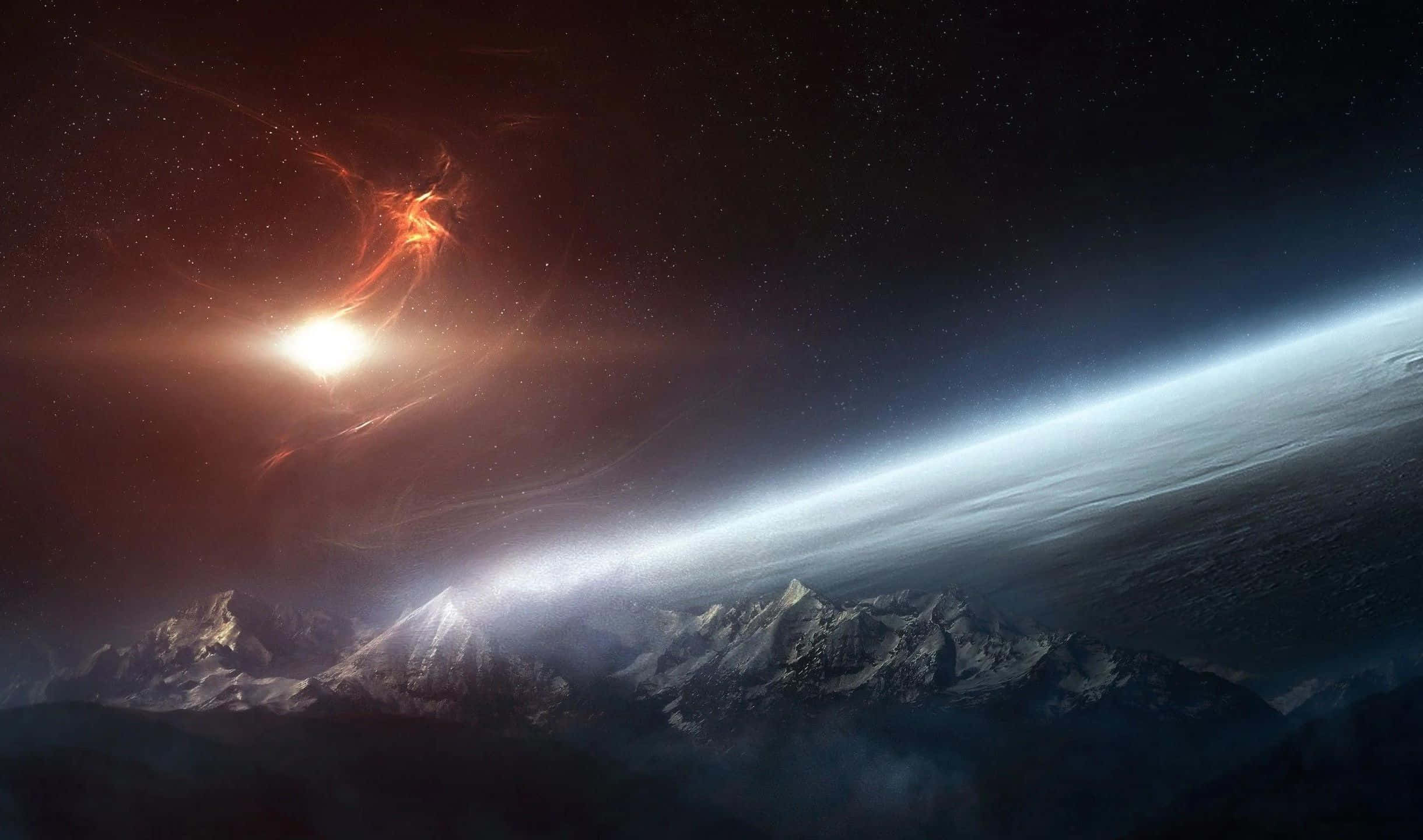 2440x1440 桌布 壁紙 — 雪覆蓋的山峰在發光的宇宙星雲和星野之下，聳立於行星彎曲的地平線之上。