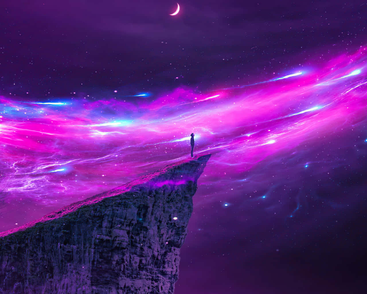 人站在懸崖邊，新月下佈滿粉紅、紫色和藍色的宇宙星雲