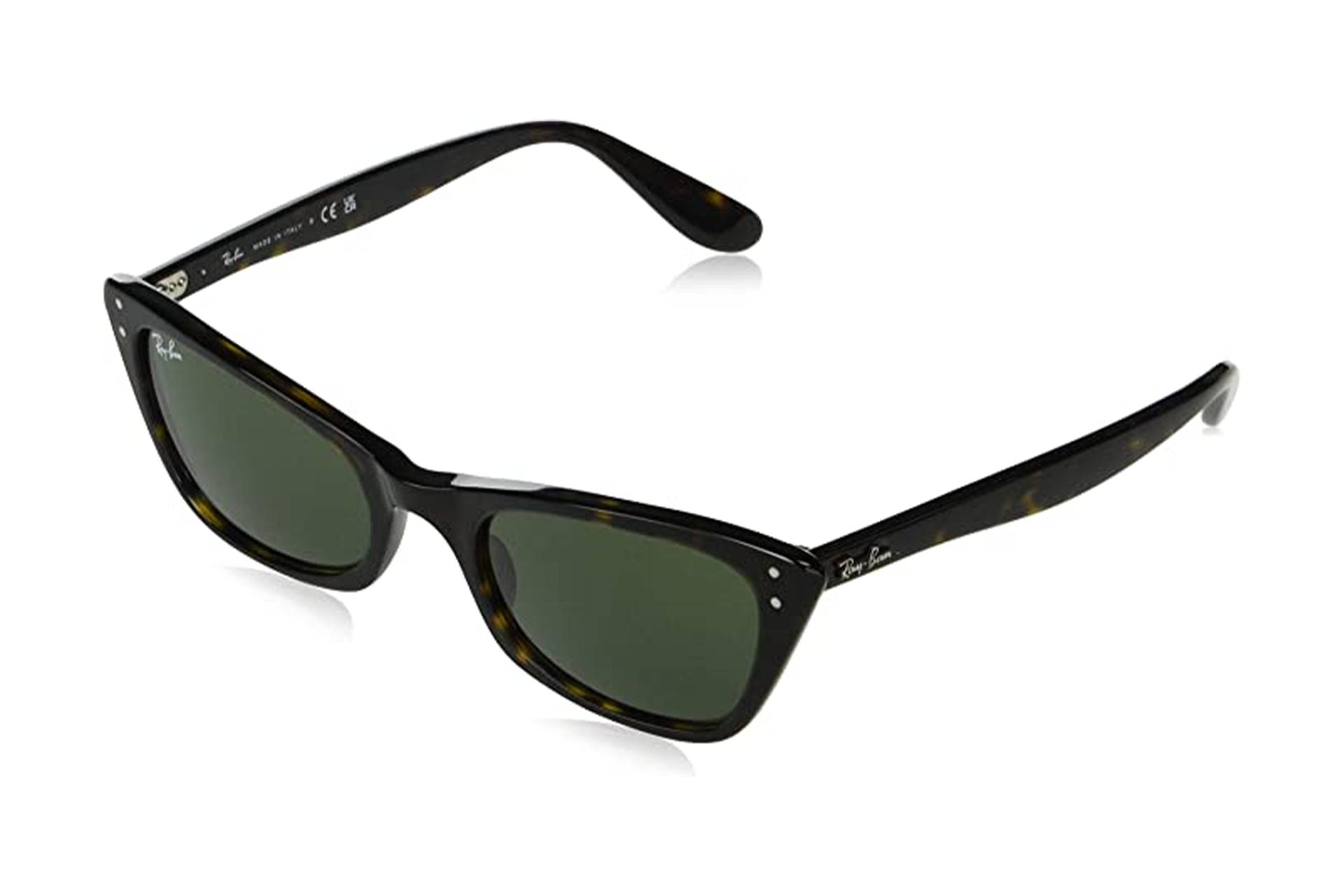 Ray-Ban 太陽眼鏡，玳瑁鏡框配綠色鏡片，白色背景。