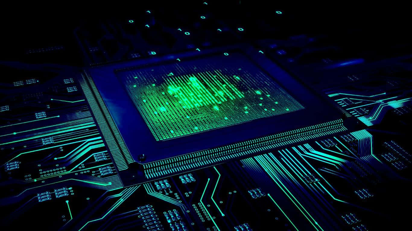 電子晶片1366x768顯示器背景 壁紙 — 一塊發光的綠色微晶片在浸沒於霓虹藍光的深色電路板上以數位能量脈動。