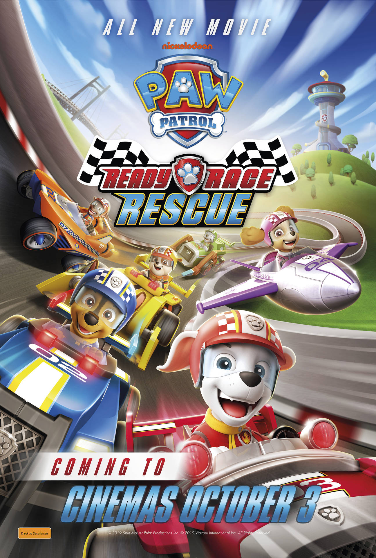 Paw Patrol 角色駕駛色彩繽紛的車輛在賽道上競賽。