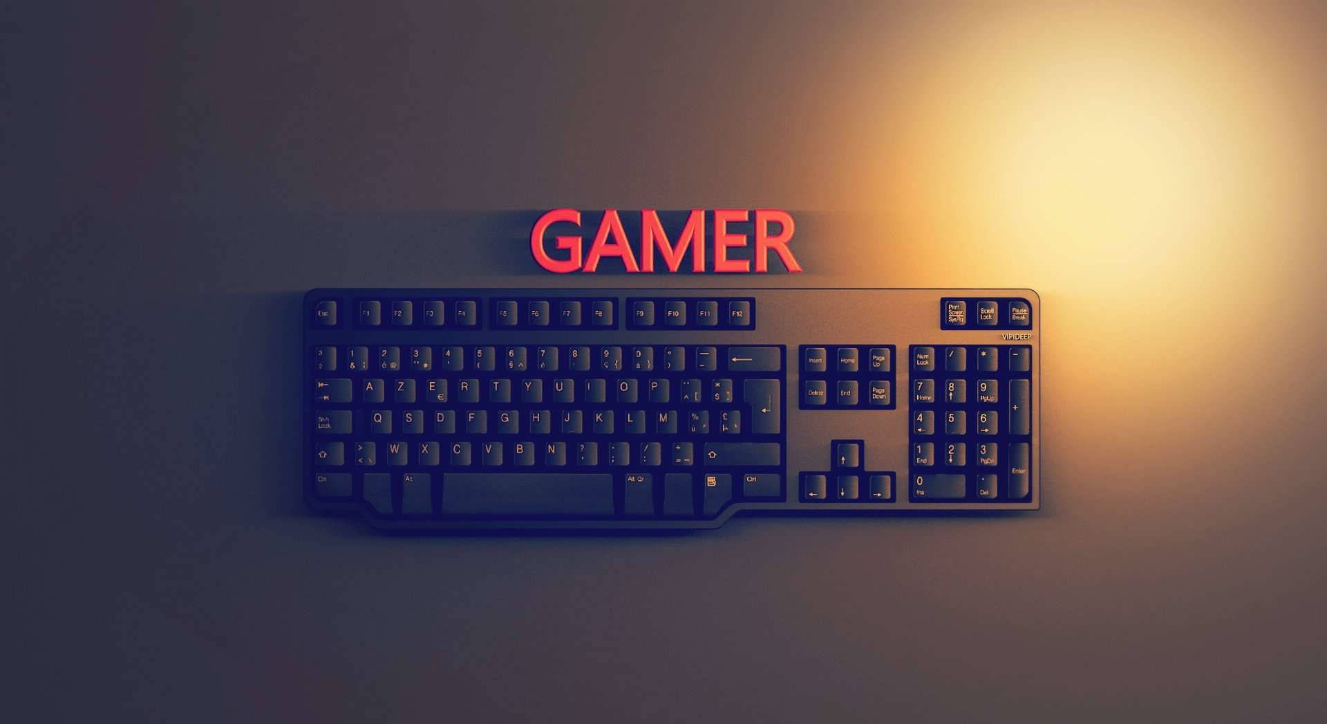 一個黑色遊戲鍵盤安裝在牆上，上方有一個紅色霓虹燈「GAMER」標誌。