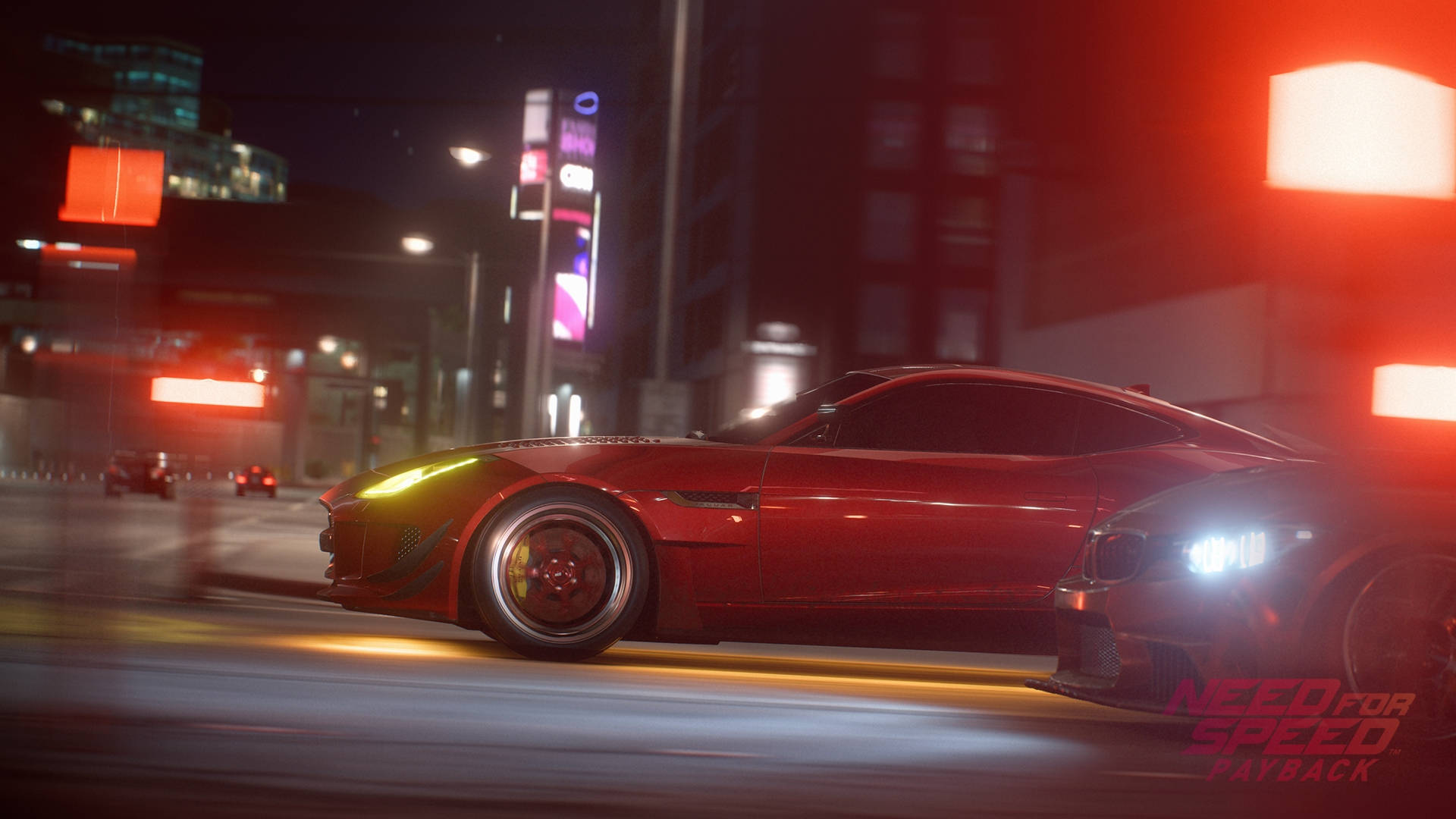 需求速度：報復 Jaguar F-Type R Coupe 壁紙 — 一輛紅色跑車在夜晚穿過霓虹燈照亮嘅城市街道，帶有動態模糊同發光燈光。