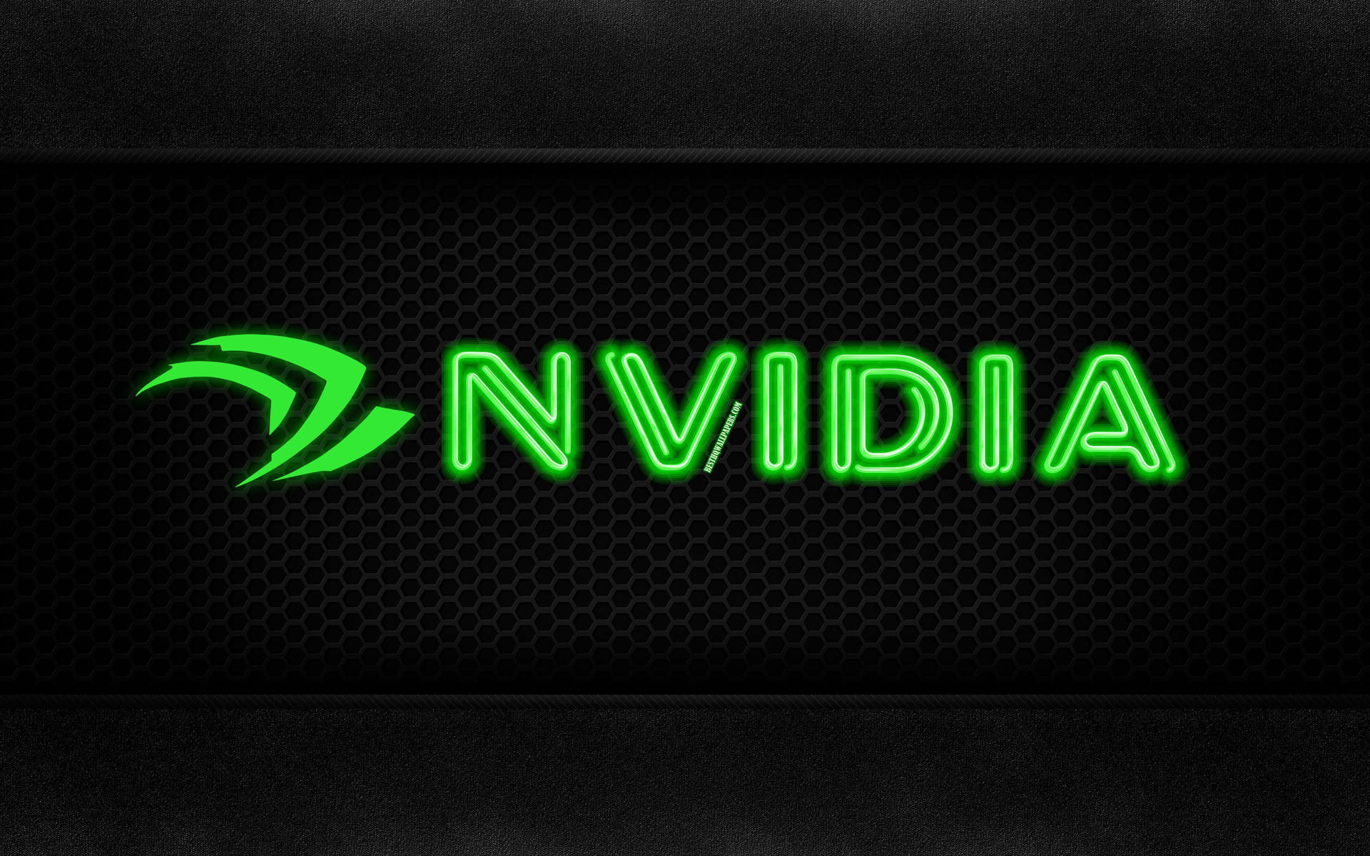 NVIDIA標誌在黑色六角形網格背景上發出綠色光芒。