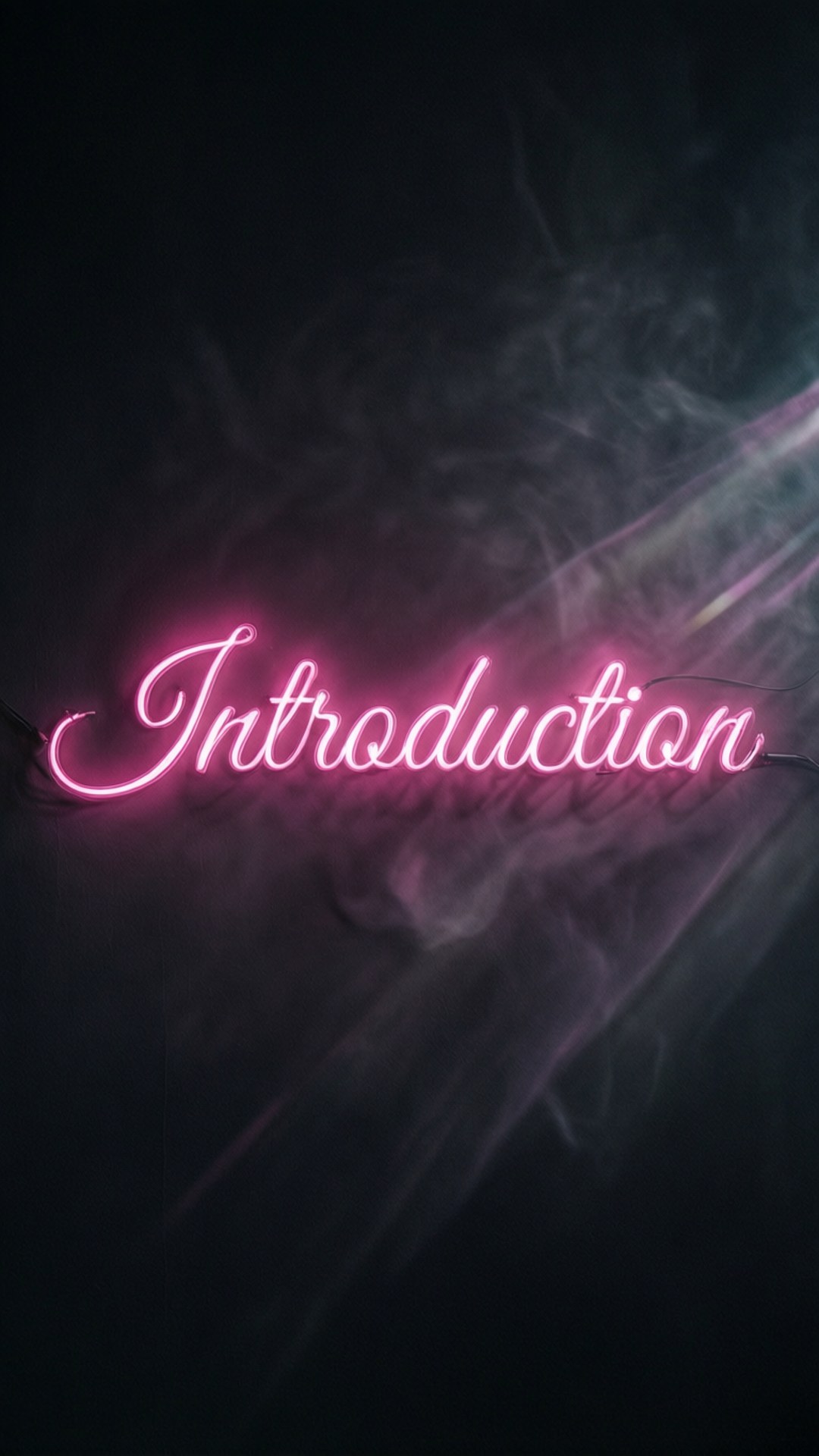 粉紅色霓虹燈牌，在煙霧黑暗中顯示 Introduction
