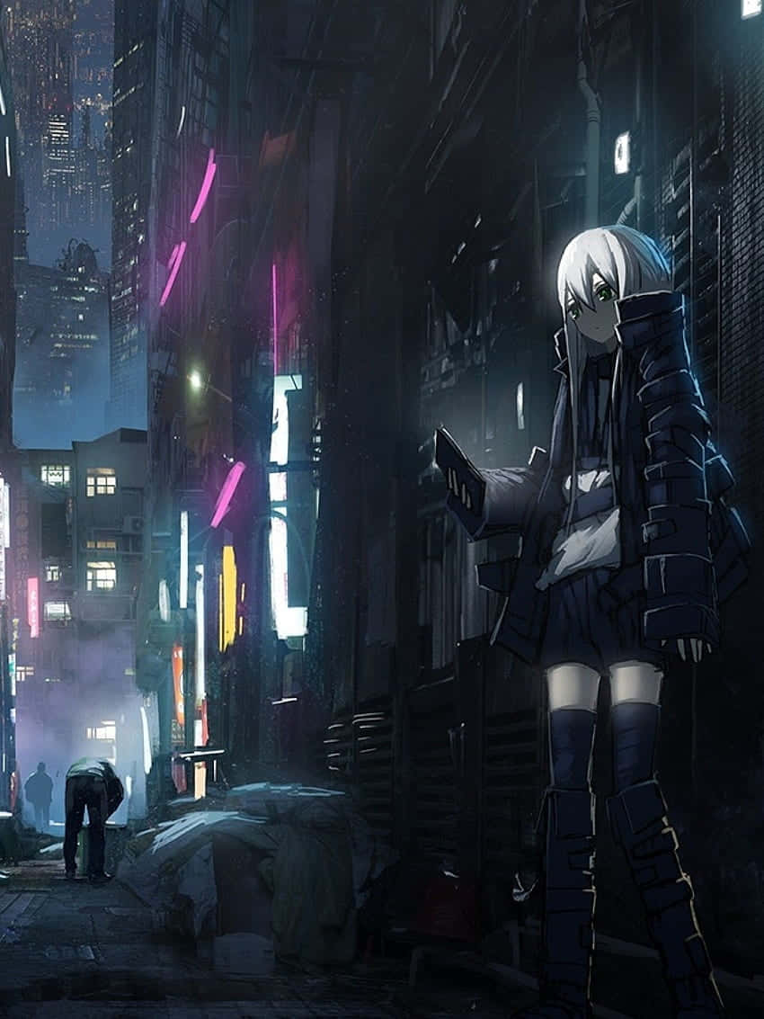動漫女孩穿著深色外套站在夜晚霓虹燈閃爍的小巷中