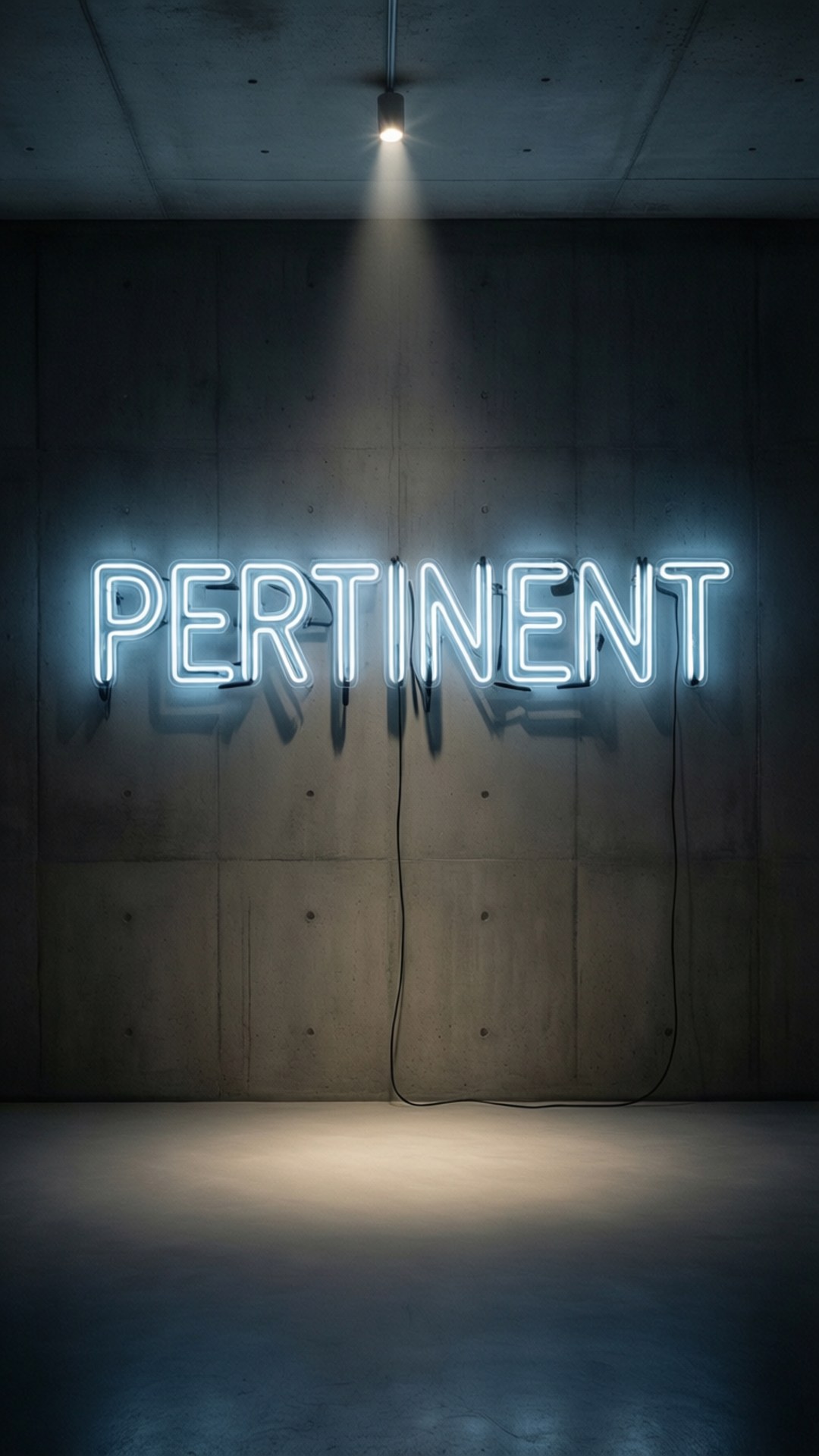 霓虹相關性 壁紙 — 一個發光的藍色霓虹燈牌，上面拼寫著 'Pertinent'，掛在混凝土牆上，下方只有一個聚光燈，房間風格簡約。